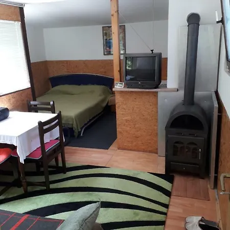 Ravne Apartman * Visoko