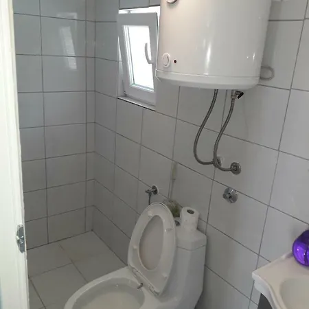 Ravne Apartman *